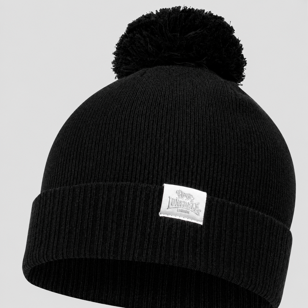 Lonsdale EMBSAY Muts met Pompon - Zwart