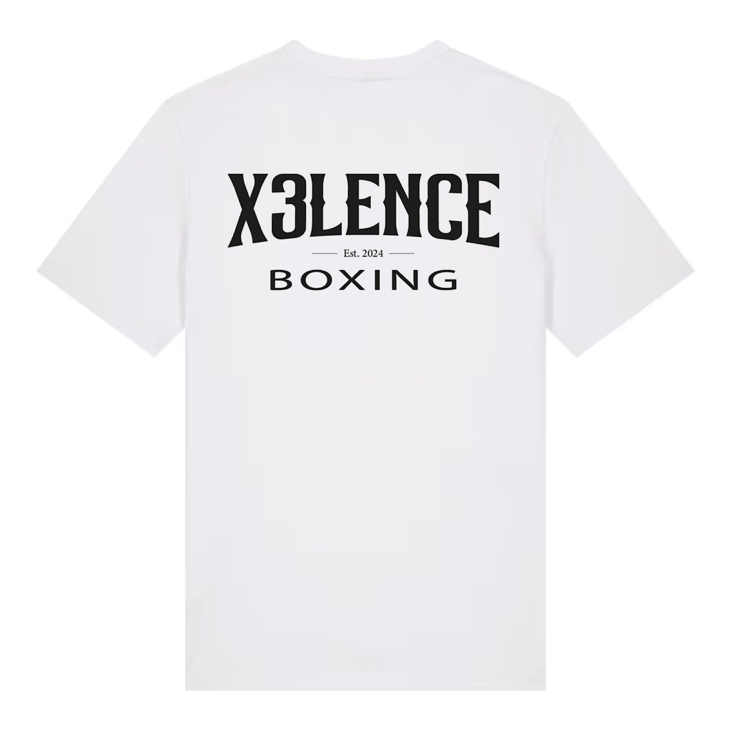 Achterkant van wit X3LENCE Boxing T-shirt met zwart ruglogo “BOXING – Est. 2024”, biologisch katoen
